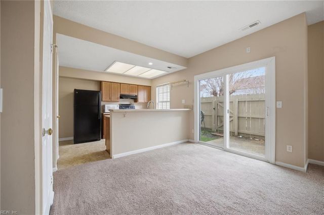 4614 Georgetown PL, Virginia Beach, VA 23455