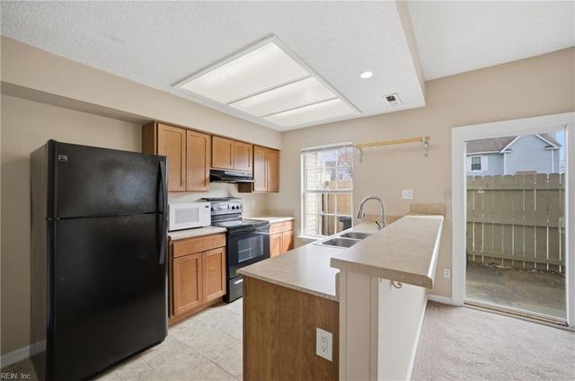 4614 Georgetown PL, Virginia Beach, VA 23455