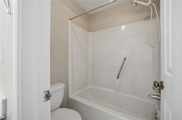 4614 Georgetown PL, Virginia Beach, VA 23455