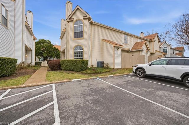 4614 Georgetown PL, Virginia Beach, VA 23455