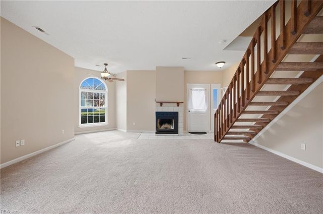 4614 Georgetown PL, Virginia Beach, VA 23455