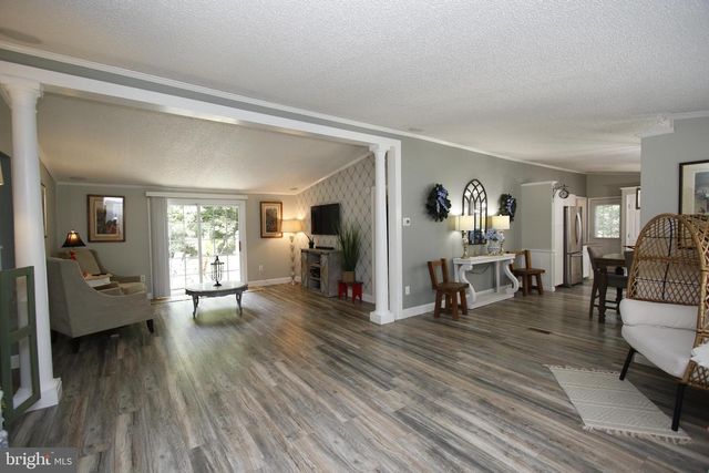 2545 HUNTING QUARTER RD, Houston, DE 19954