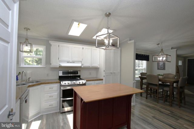 2545 HUNTING QUARTER RD, Houston, DE 19954