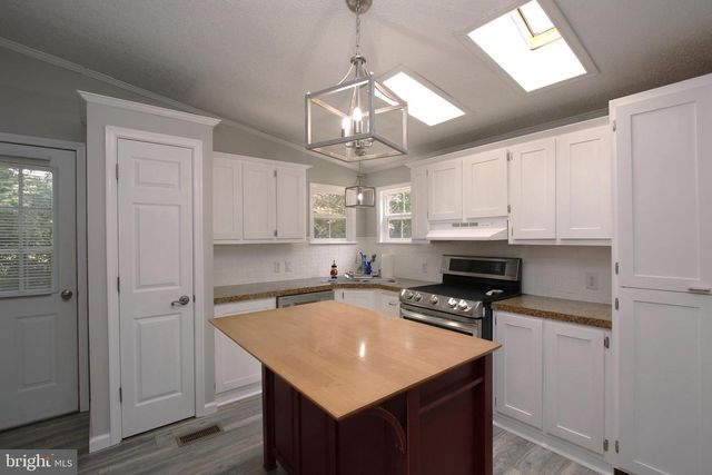 2545 HUNTING QUARTER RD, Houston, DE 19954