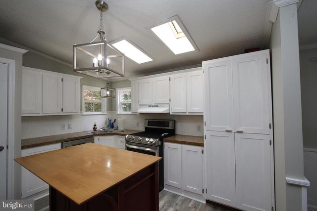 2545 HUNTING QUARTER RD, Houston, DE 19954