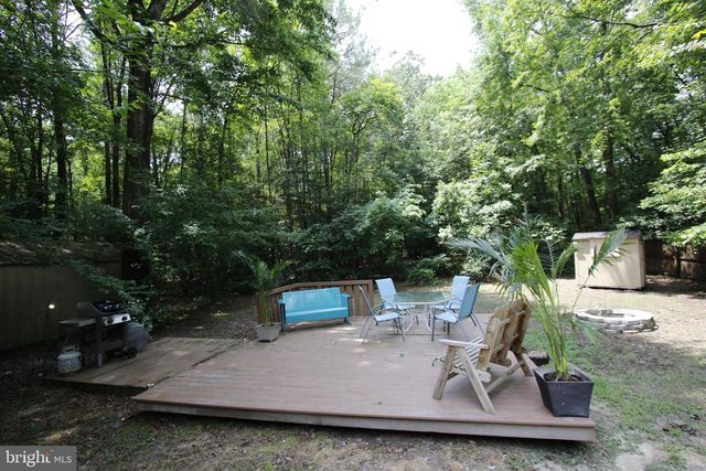 2545 HUNTING QUARTER RD, Houston, DE 19954