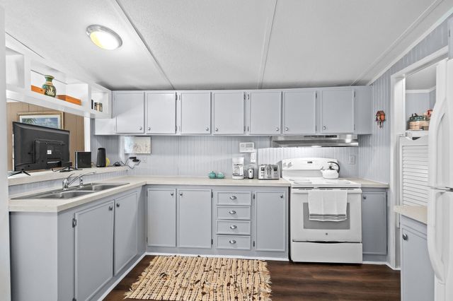 1017 Foxfire Dr., North Myrtle Beach, SC 29582