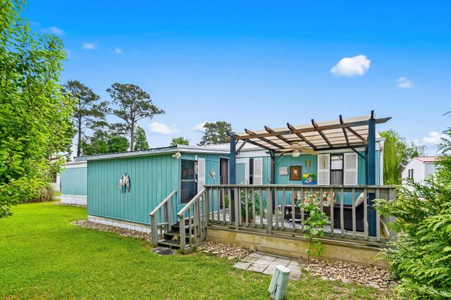 1017 Foxfire Dr., North Myrtle Beach, SC 29582