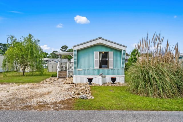 1017 Foxfire Dr., North Myrtle Beach, SC 29582