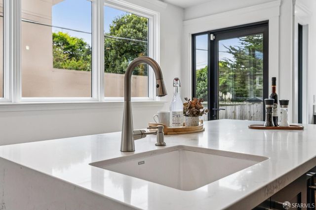 225 Ashton Avenue, San Francisco, CA 94112