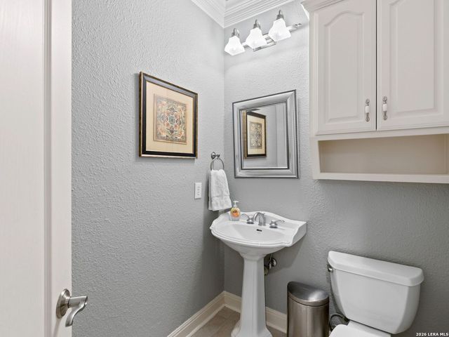 5 Westminster Ct, San Antonio, TX 78257