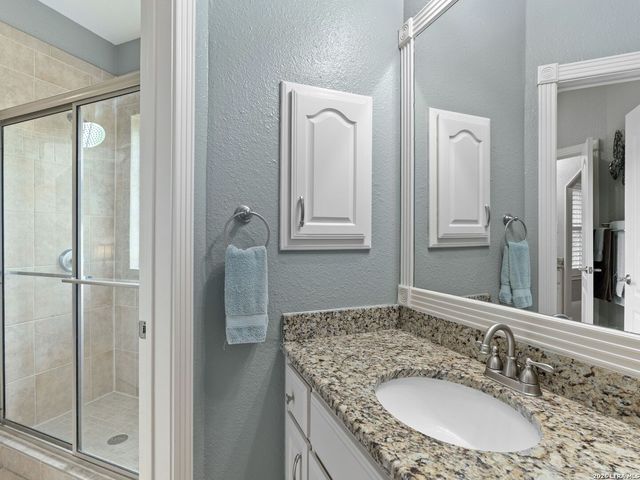 5 Westminster Ct, San Antonio, TX 78257