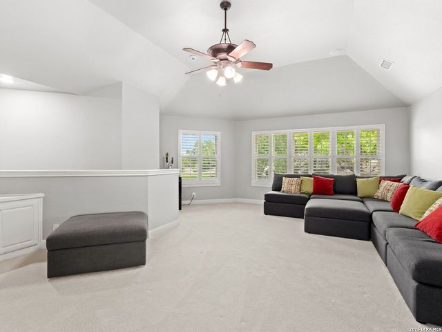 5 Westminster Ct, San Antonio, TX 78257