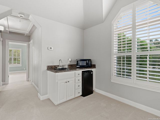 5 Westminster Ct, San Antonio, TX 78257