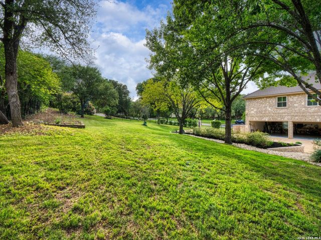 5 Westminster Ct, San Antonio, TX 78257