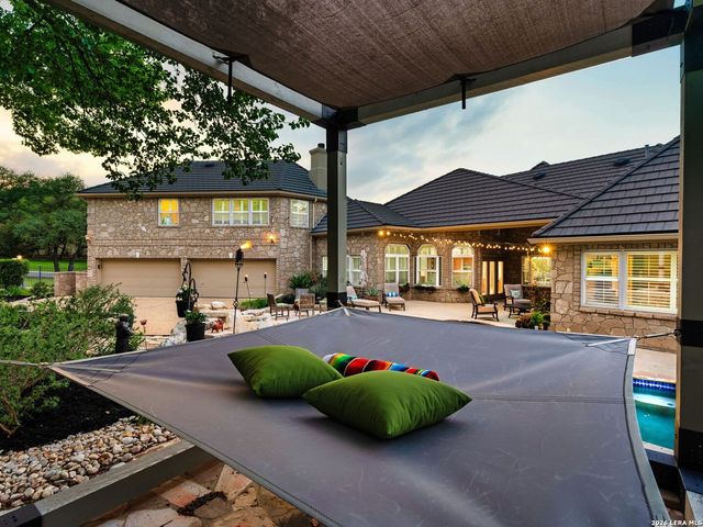 5 Westminster Ct, San Antonio, TX 78257