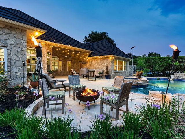 5 Westminster Ct, San Antonio, TX 78257