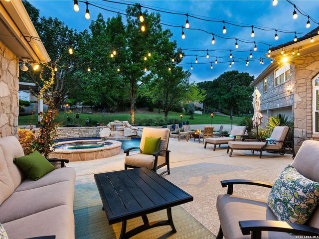 5 Westminster Ct, San Antonio, TX 78257