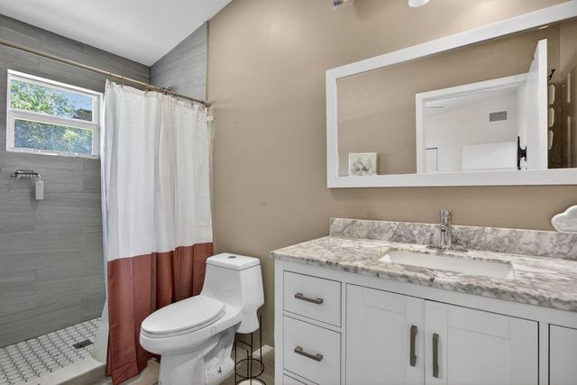 700 NW 17th Terrace, Pompano Beach, FL 33069
