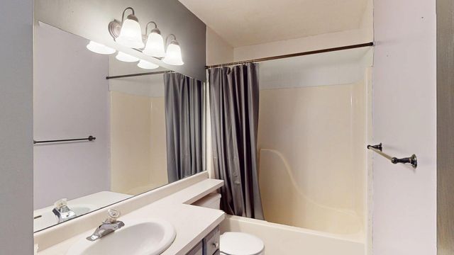101 9th Avenue NE, Dodge Center, MN 55927