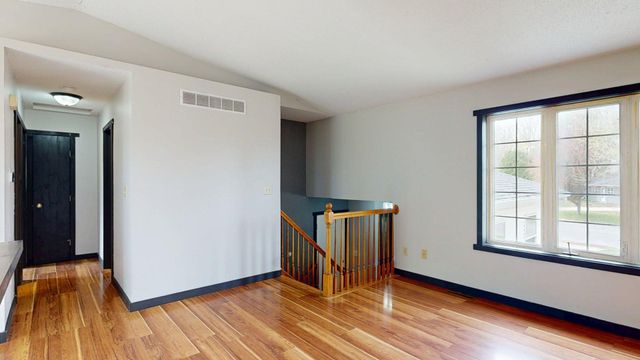 101 9th Avenue NE, Dodge Center, MN 55927