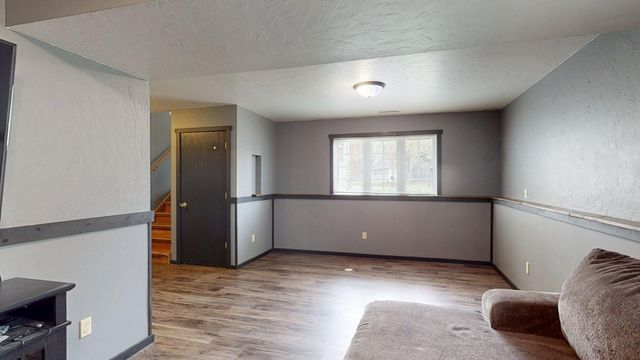 101 9th Avenue NE, Dodge Center, MN 55927