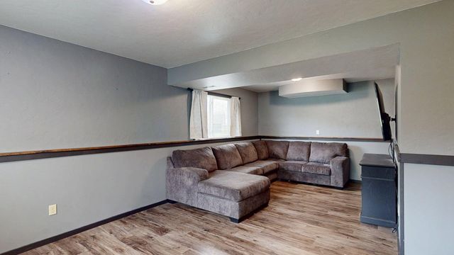 101 9th Avenue NE, Dodge Center, MN 55927