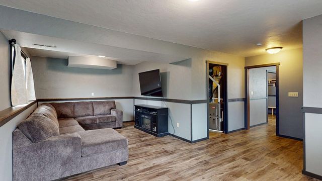 101 9th Avenue NE, Dodge Center, MN 55927