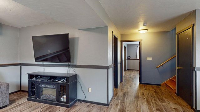 101 9th Avenue NE, Dodge Center, MN 55927
