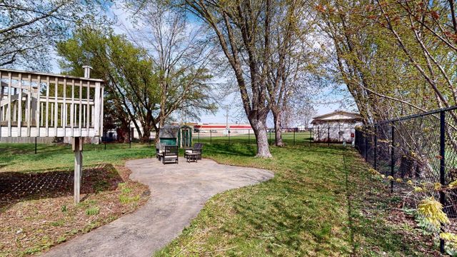 101 9th Avenue NE, Dodge Center, MN 55927