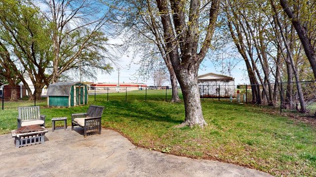 101 9th Avenue NE, Dodge Center, MN 55927