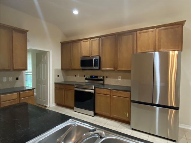 6018 Sugar Bush Drive, Magnolia, TX 77354