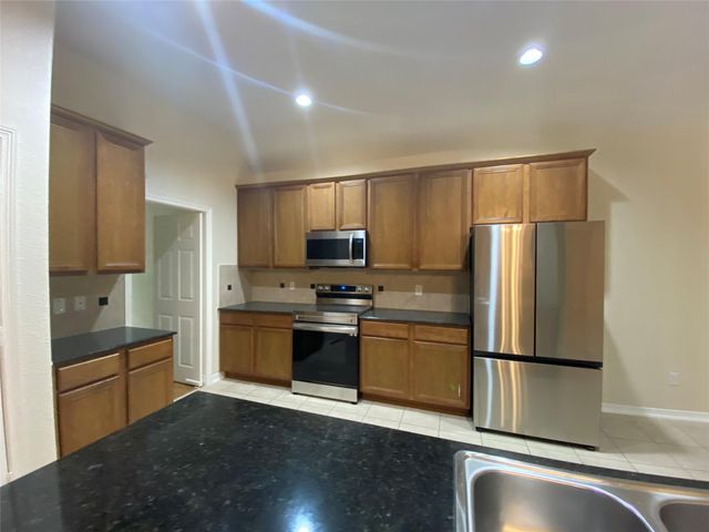 6018 Sugar Bush Drive, Magnolia, TX 77354