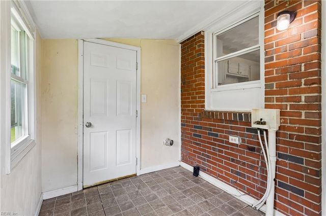 2916 Berkley AVE, Chesapeake, VA 23325