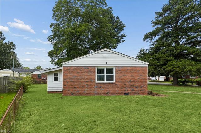 2916 Berkley AVE, Chesapeake, VA 23325