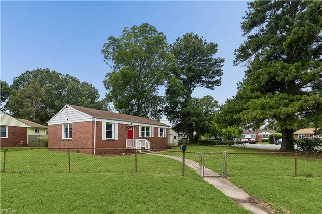 2916 Berkley AVE, Chesapeake, VA 23325