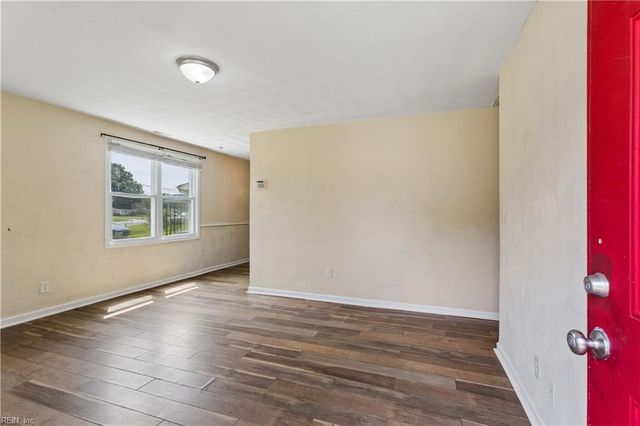 2916 Berkley AVE, Chesapeake, VA 23325