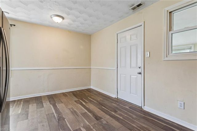 2916 Berkley AVE, Chesapeake, VA 23325