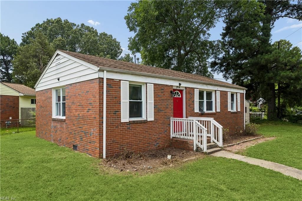 2916 Berkley AVE, Chesapeake, VA 23325