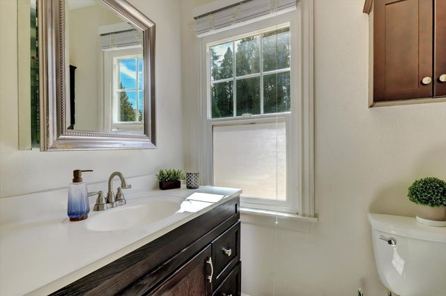 13207 Ridge Rd, Grass Valley, CA 95945