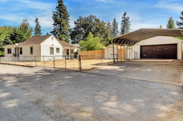 13207 Ridge Rd, Grass Valley, CA 95945