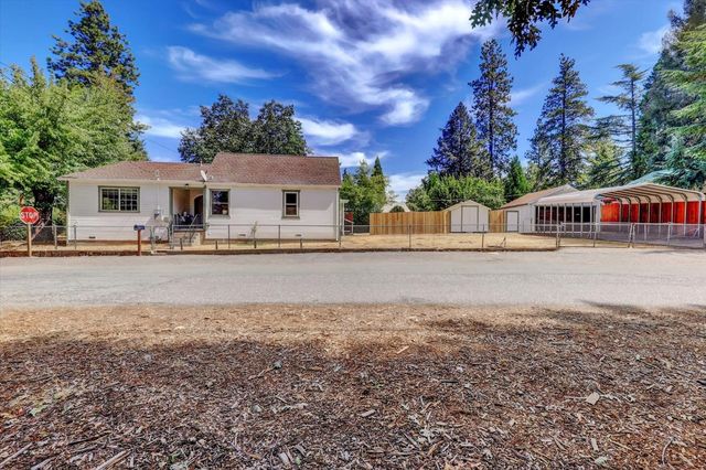 13207 Ridge Rd, Grass Valley, CA 95945
