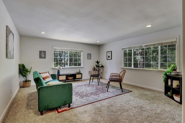 13207 Ridge Rd, Grass Valley, CA 95945