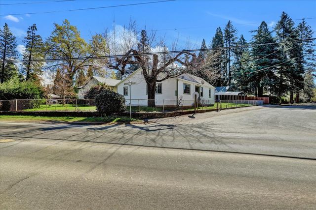 13207 Ridge Rd, Grass Valley, CA 95945