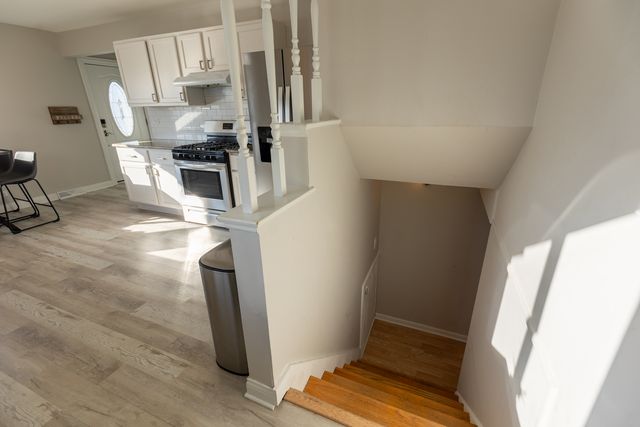 10850 Claridge Avenue, Westchester, IL 60154