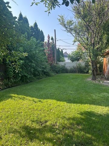 10850 Claridge Avenue, Westchester, IL 60154