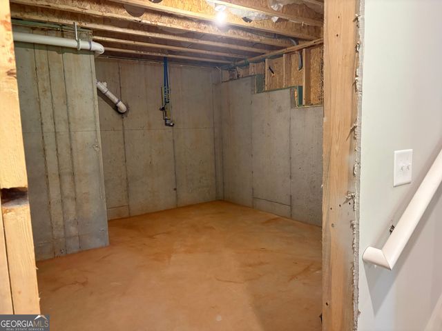 130 Mountain Creek Lane, Maysville, GA 30558