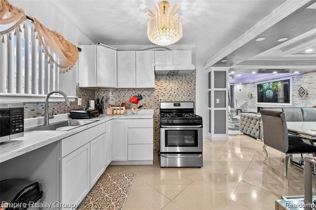 5908 Williamson Street, Dearborn, MI 48126