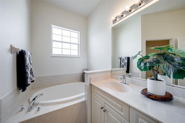 1706 TRIANO CIRCLE 1706, Venice, FL 34292