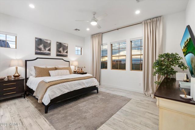 21514 N 58TH Street, Phoenix, AZ 85054